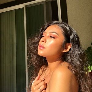 Meet your Posher, Stacy